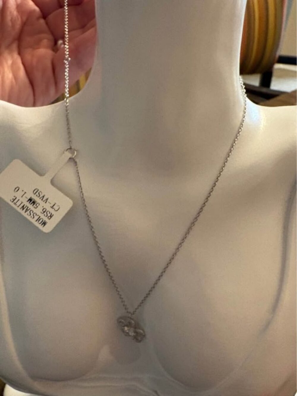 1.0 CT Moissanite Flower Pendant Necklace 18 inch